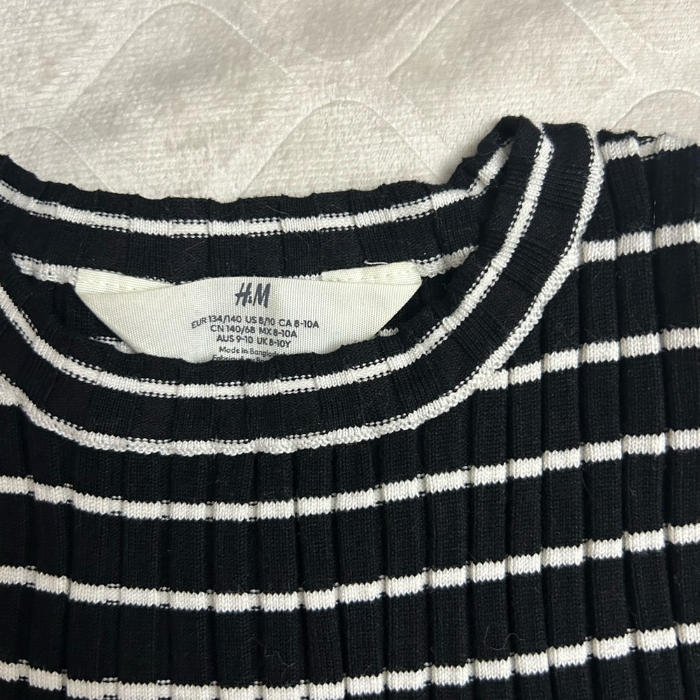 H&M Monochrome Striped Ribbed Tee - Picture 2 of 4